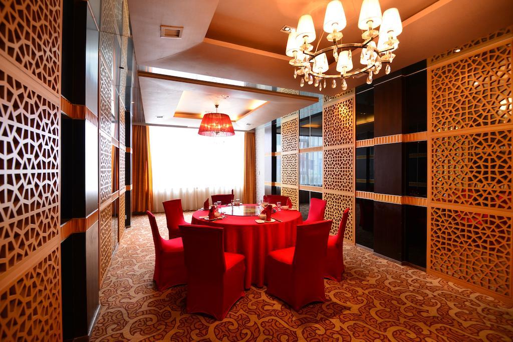 บาวดาว เอ็กซ์ซิบิชั่น เซ็นเตอร์ โฮเต็ล Hotel หวู่ยี่ฉาน ภายนอก รูปภาพ