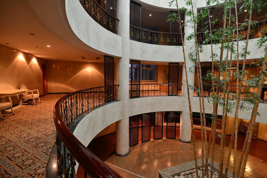 บาวดาว เอ็กซ์ซิบิชั่น เซ็นเตอร์ โฮเต็ล Hotel หวู่ยี่ฉาน ภายนอก รูปภาพ