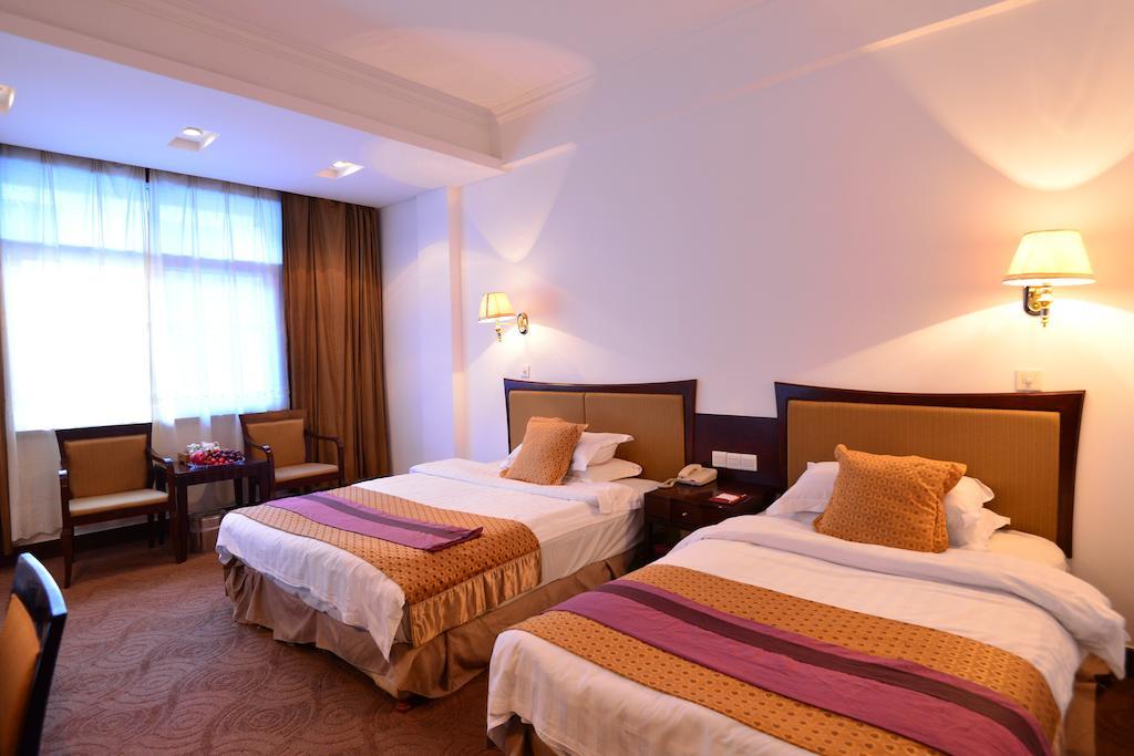 บาวดาว เอ็กซ์ซิบิชั่น เซ็นเตอร์ โฮเต็ล Hotel หวู่ยี่ฉาน ภายนอก รูปภาพ