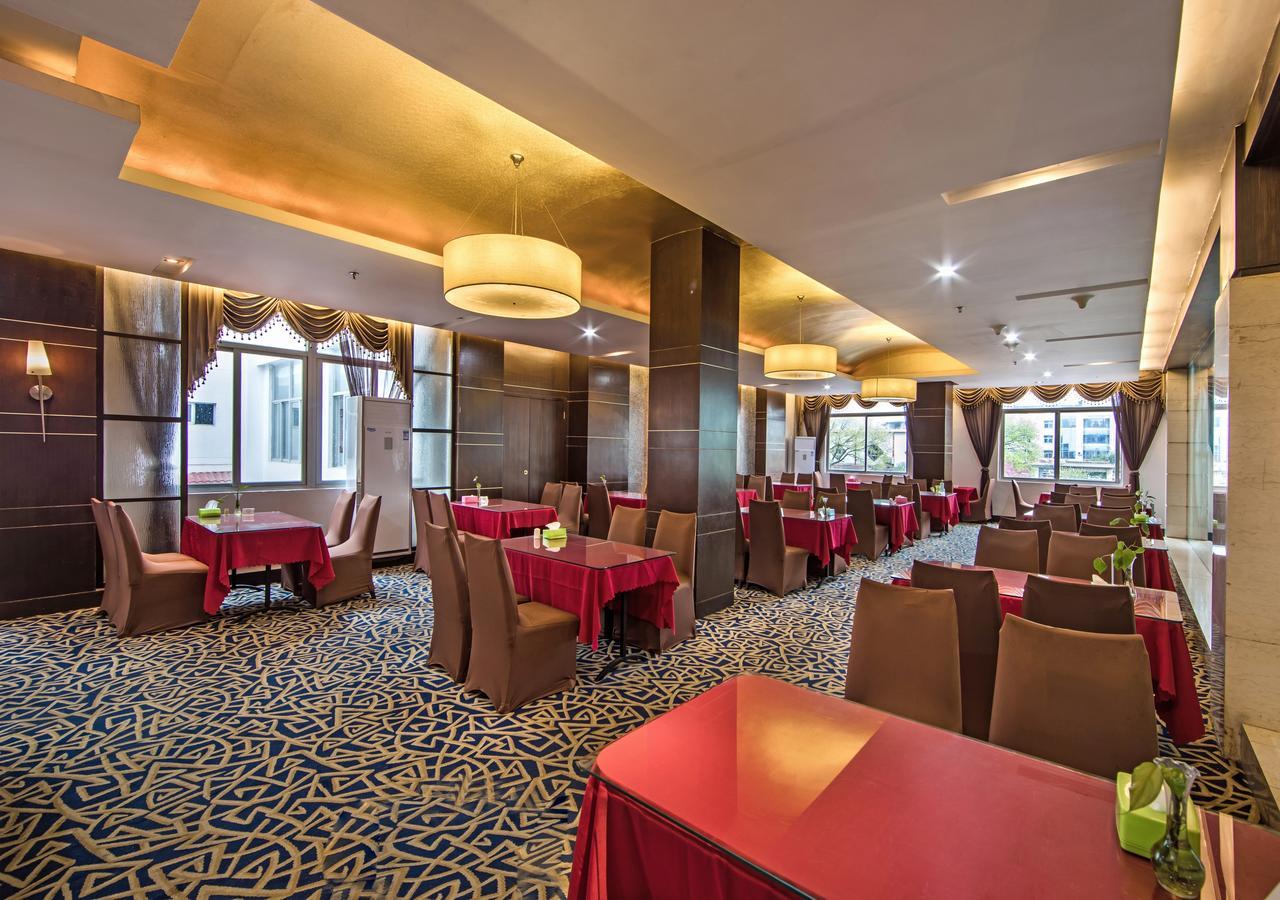 บาวดาว เอ็กซ์ซิบิชั่น เซ็นเตอร์ โฮเต็ล Hotel หวู่ยี่ฉาน ภายนอก รูปภาพ