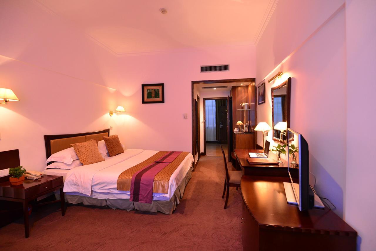 บาวดาว เอ็กซ์ซิบิชั่น เซ็นเตอร์ โฮเต็ล Hotel หวู่ยี่ฉาน ภายนอก รูปภาพ