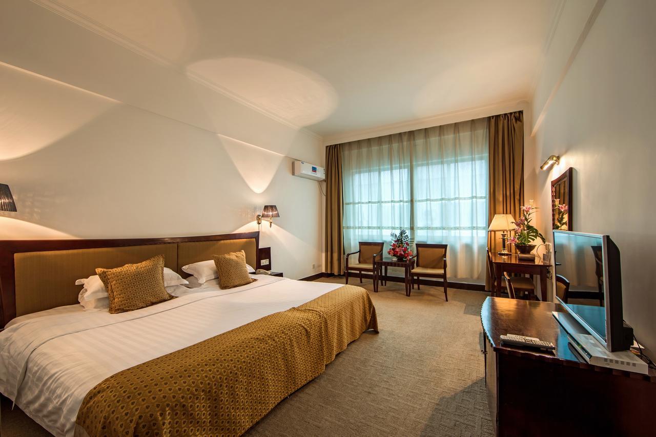บาวดาว เอ็กซ์ซิบิชั่น เซ็นเตอร์ โฮเต็ล Hotel หวู่ยี่ฉาน ภายนอก รูปภาพ