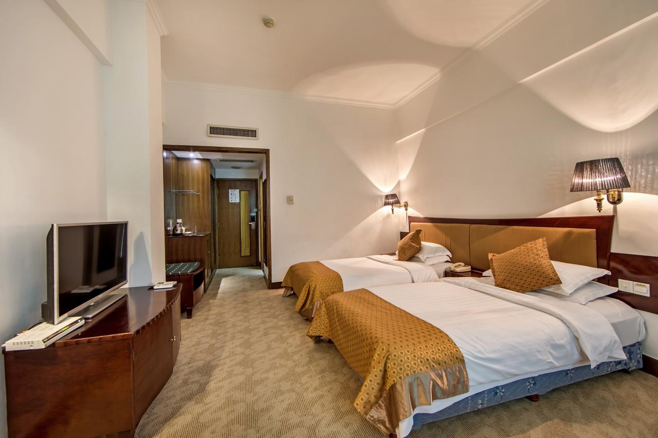 บาวดาว เอ็กซ์ซิบิชั่น เซ็นเตอร์ โฮเต็ล Hotel หวู่ยี่ฉาน ภายนอก รูปภาพ